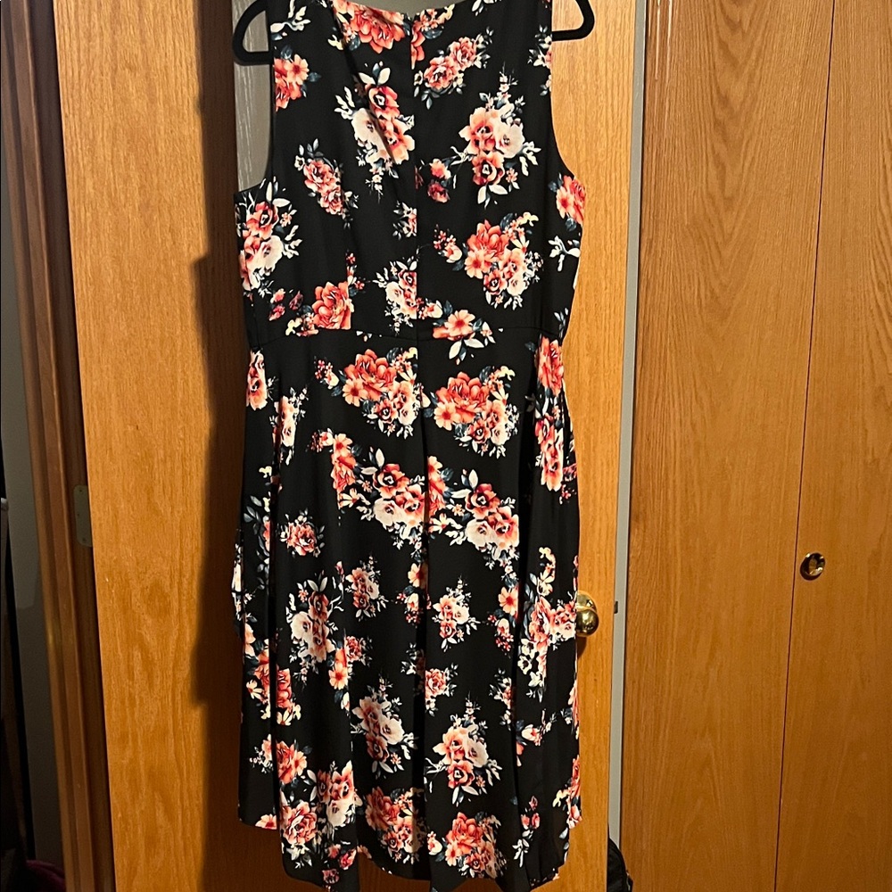 Elle Black Dress with Pink Floral Pattern Size 14